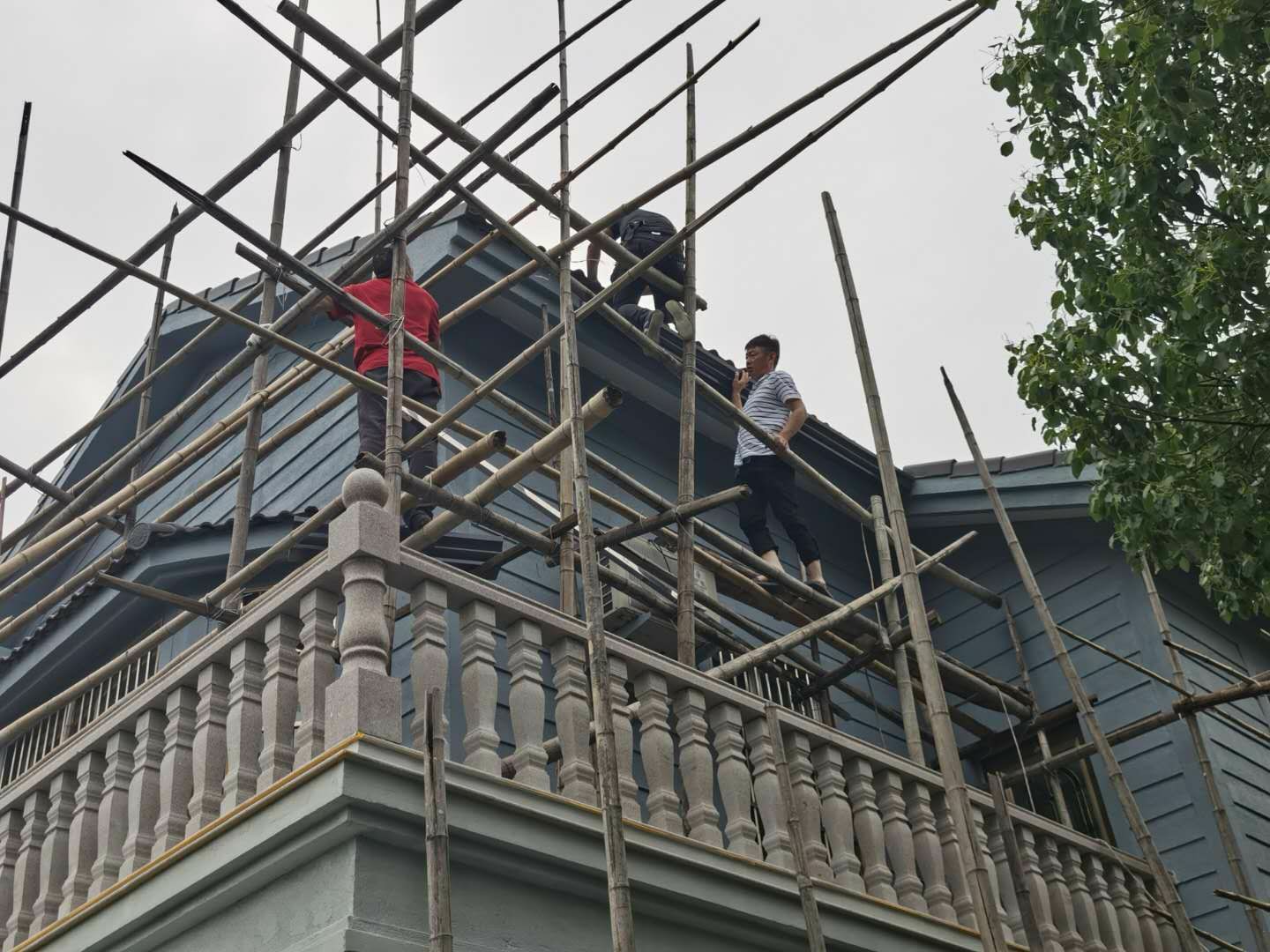 定制彩钢雨水管的厂家